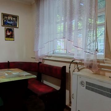 Будівельників вул., 15