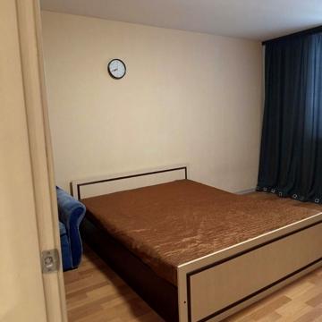 Червоної Калини просп. (Володимира Маяковського), 70
