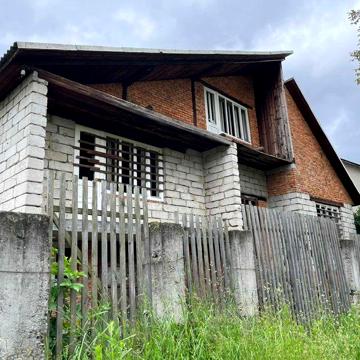 Продається будинок в смт. Тересва