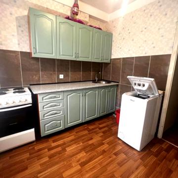 Оболонський просп., 43