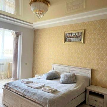 Здається 1 км. квартира(довгостроково без комісії).