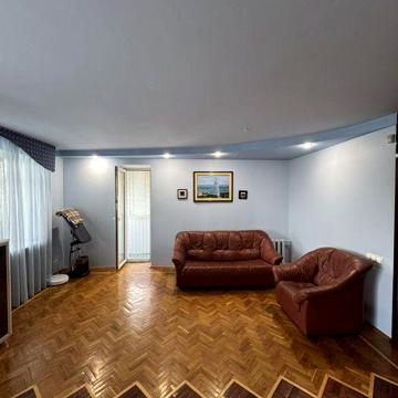 Продам 3к квартиру в центрі міста