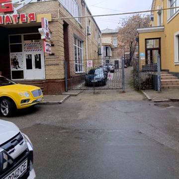 Віктора Чміленка вул. (Дзержинського), 77