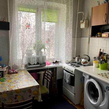 Продам 1 кімн квартиру Чорних Запорожців 53а