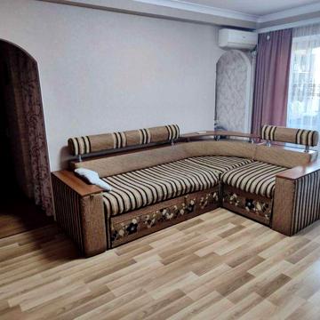 Продам свою 3-х кімнатну квартиру Правий берег