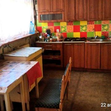 продам дом в ПГТ Высокий с удобствами и всем  продаю сам торг возможен