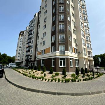 Старий Поділ вул., 18