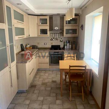 Продам 3-х кімнатну квартиру.Бородинський.