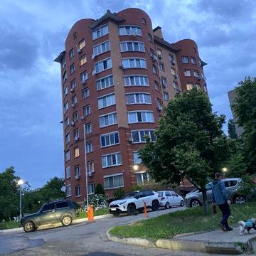 Продається 3 к квартира Енергобудівників 4
