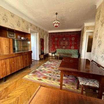 Скарбова вул., 5