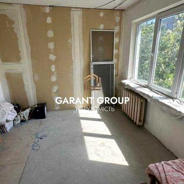 Чотирикімнатна  квартира  на Черемушках