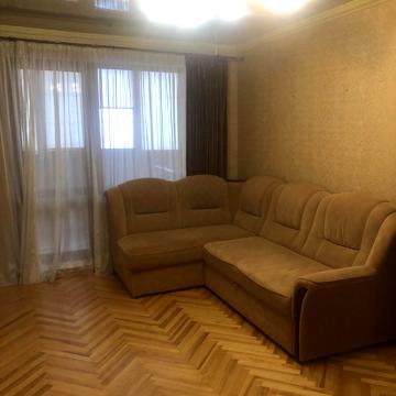 Володимира Івасюка просп. (Героїв Сталінграду), 44
