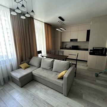 Михайлівська вул., 8/9