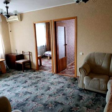 3х комн кв-ра м. Защитников Украины.