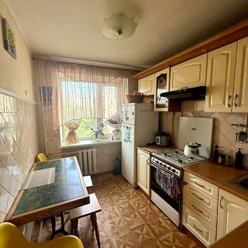 Продаж 3к Квартира Зарічанська вулиця