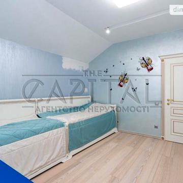 Продаж 6к Дім Столична (Комарова) вулиця