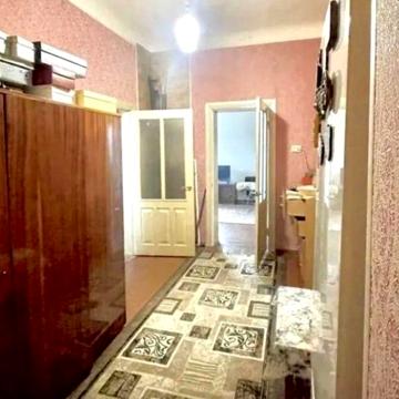 Продається двокімнатна квартира з Автономним опаленням