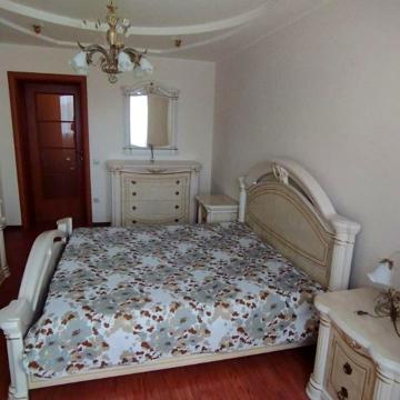 Військова вул, 2