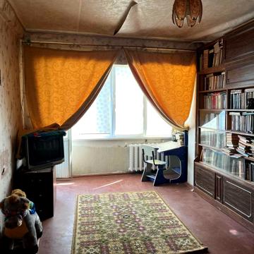 Дніпровський просп., 8