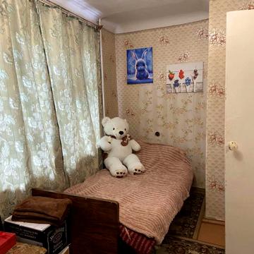 Степана Бандери вул. (Чапаєва), 2