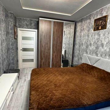 Продам квартиру з  гарним ремонтом Без комісії