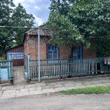 Продам будинок по вулиці Івана Яковенка