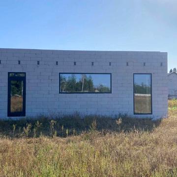 Продам власний будинок в центрі села