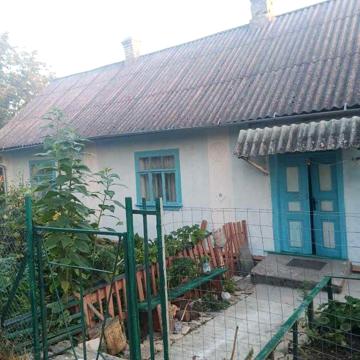 Земельна ділянка  з будинком біля   Дубно