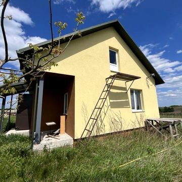 р Повноцінний будинок біля Рівного