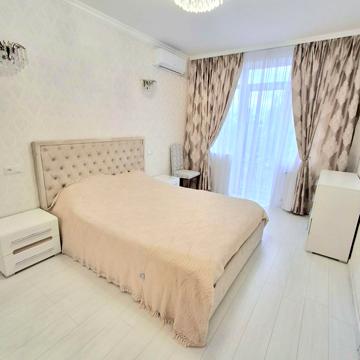 Західна вул., 12