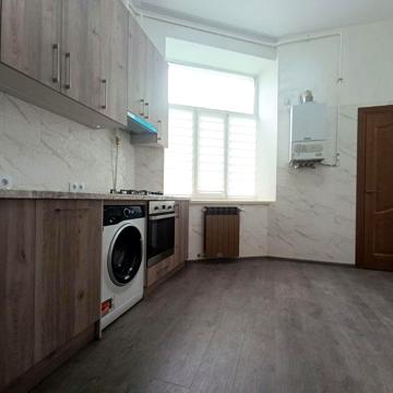 Продам 1 кімнатну квартиру по вул. Драгоманова