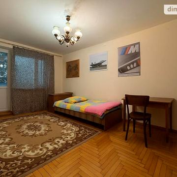 Продаж 2к Квартира Космонавтів проспект