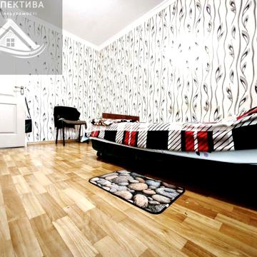 Центр. Засумська. Середній поверх. Меблі, техніка