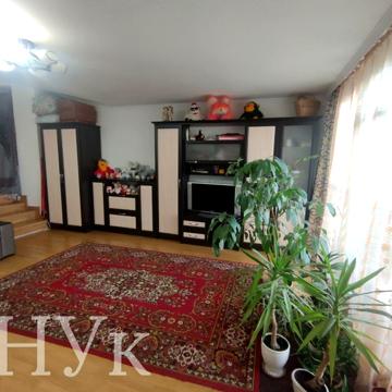 Леся Курбаса вул., 9