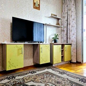 Продаж 85 м. ДВРЗ метро Чернігівська.вул.Бородіна Інженера 5А. Кирпич.