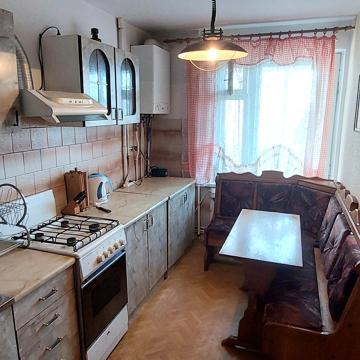 Олександра Довженка вул., 9б