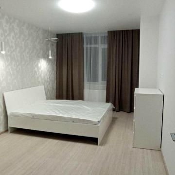 Героїв Небесної Сотні просп., 38