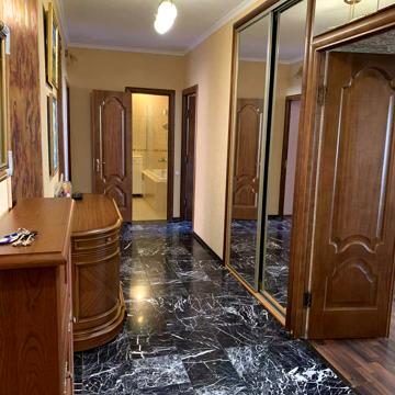 Старицького вул., 20/1