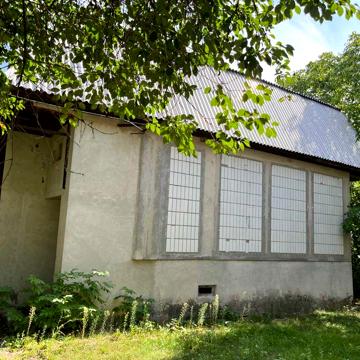 Продам велику ділянку з капітальним будинком в с. Єрківці