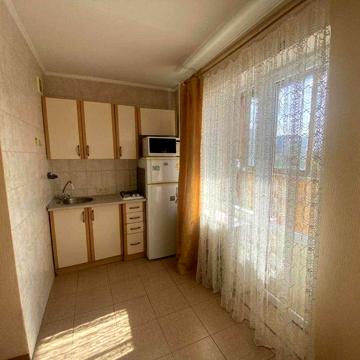 Деміївська 35, затишна 1к кв., є газ, м. Голосіївська 7 хвилин пішки