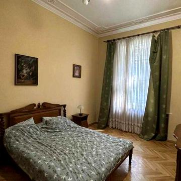 Продаж 3 кімнатної квартири, вулиця Донцова