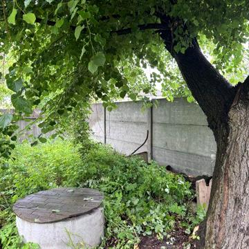 Частина будинку на 5 сотках землі біля водойми