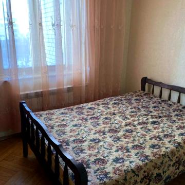 Автозаводська вул., 7