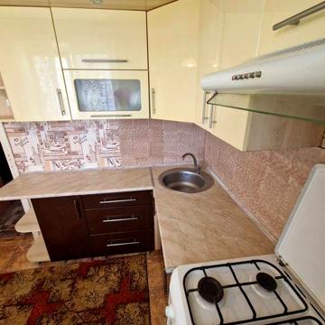 Продам хорошую 3 комнатную квартиру с автономным атоплением
