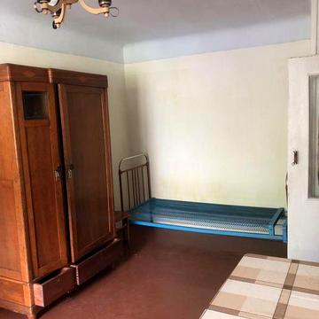 Продаж 1-но кімнатної квартири ( хороший варіант під комерцію )