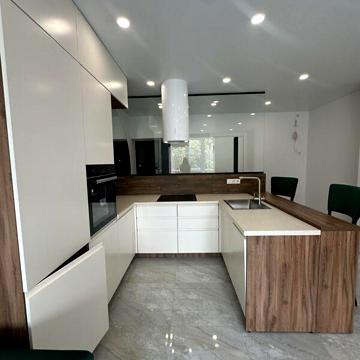 Продаж 3к Квартира Весела вулиця
