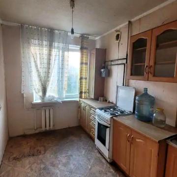 Героїв просп., 12