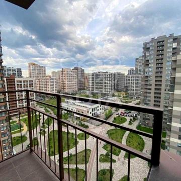 Гарна 3 кімнатна квартира в ЖК Варшавський. Податків не буде!