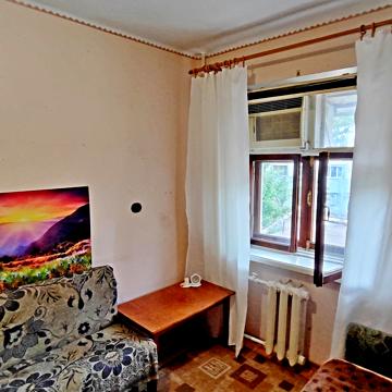 Шкільний пров., 4б