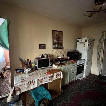Продається 2 кімнатна квартира вул.Комарова